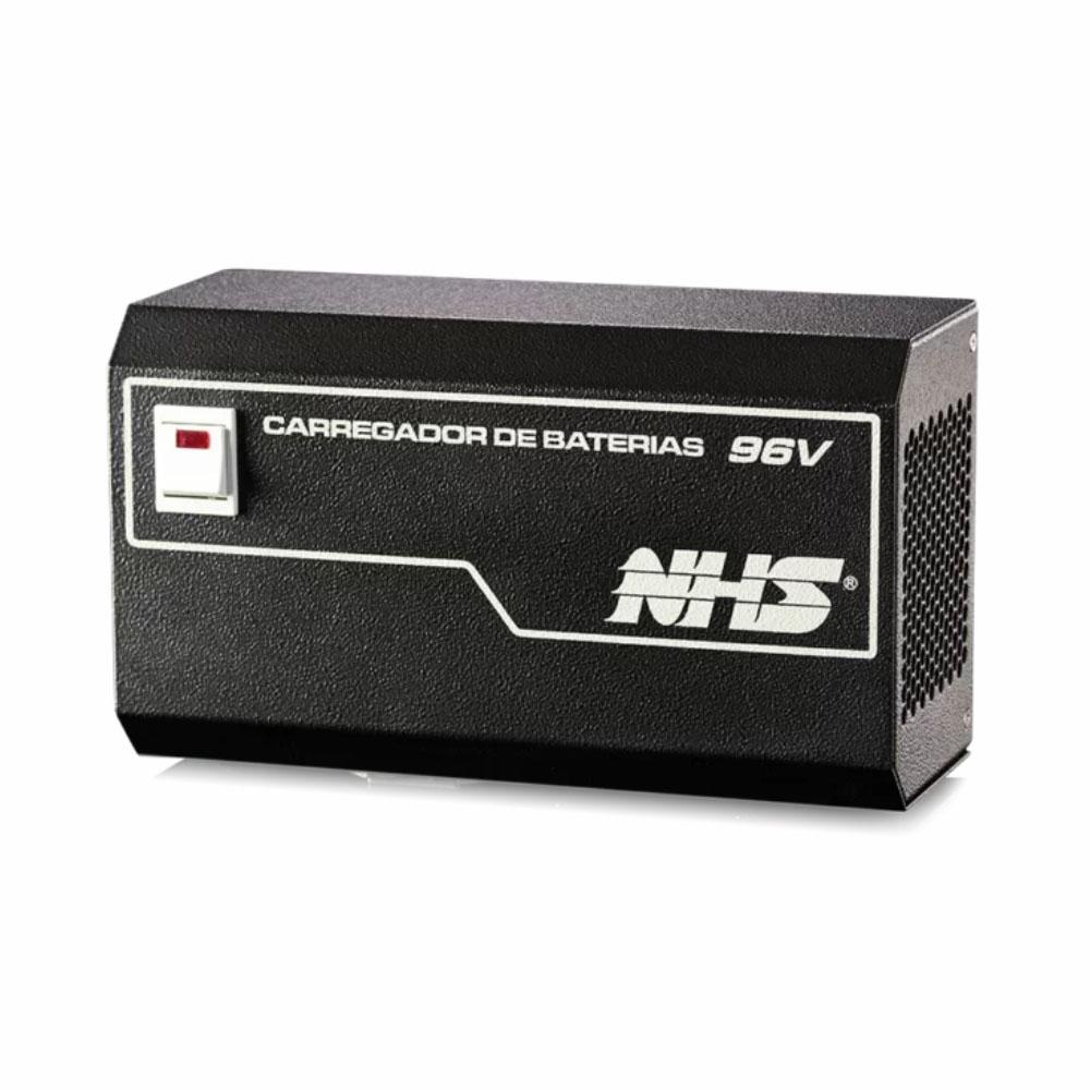 Carregador NHS em imagem ilustrativa, com identificação de 96 V